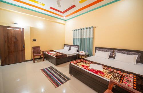 Faizabad House | Omji Char Bhuja Dham Ashram - 2km from Ram Temple