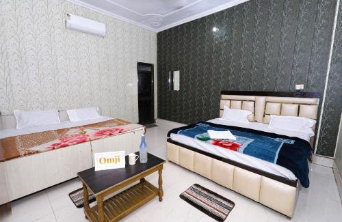 Faizabad House | Omji Ram Janki Ashram - 2km from Ram Temple