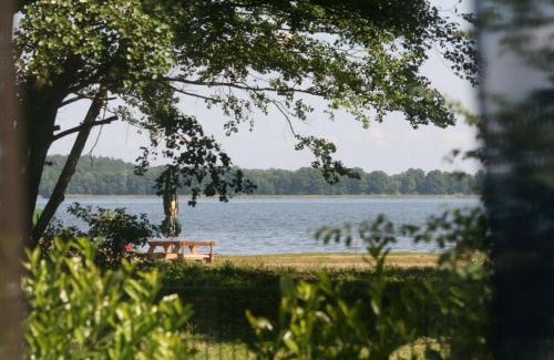 Joachimsthal House | on Grimnitzsee with lake views