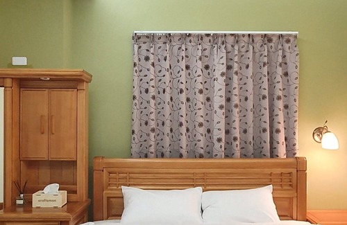 Lugu House | On One Side