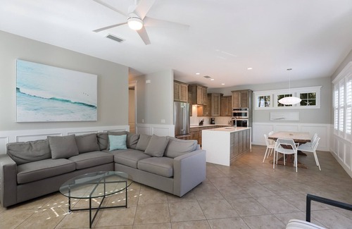 Anna Maria House | On the BEACH block! Luxury home, Pool and Spa, stay and relax with your friends!