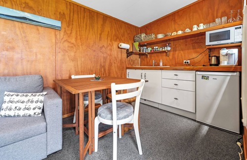 Onaero House | Onaeros Cute Little Cottages - Taranaki Retreat