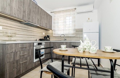 Xirokastello Apartment | One-Bedroom Apartment with Veranda - Arazzo Apartments
