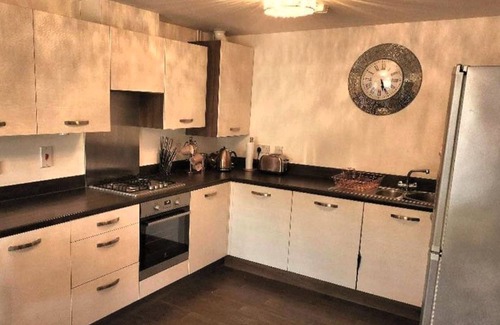 Landore Apartment | One-Bedroom Apartment In Swansea SA1