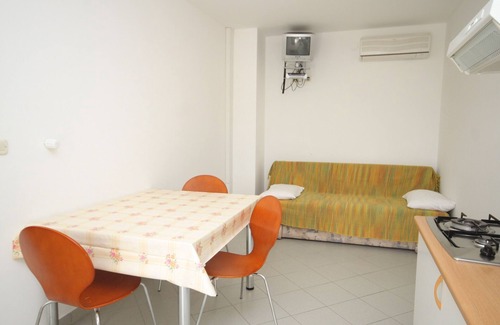 Nerezine Apartment | One bedroom apartment with terrace Nerezine, Lošinj (A-3451-d)