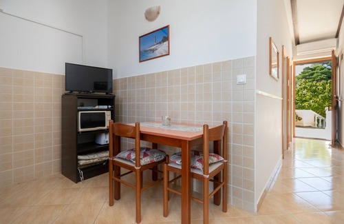 Veli Rat Apartment | One bedroom apartment near beach Veli Rat, Dugi otok (A-438-b)