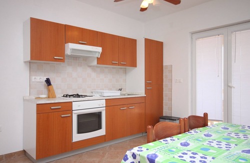 Kustici Apartment | One bedroom apartment near beach Kustići, Pag (A-6376-a)