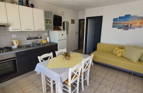 Sevid Apartment | One bedroom apartment near beach Sevid, Trogir (A-14790-c)