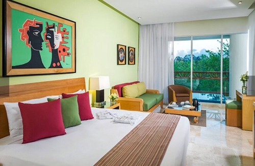 Villa Juarez Resort | One Bedroom Grand Mayan Suite w/Plunge Pool on Balcony