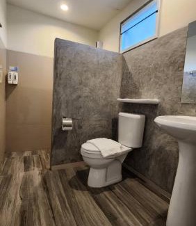 Bang Mak Hotel | ONE Chumphon Hotel