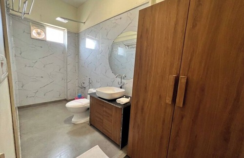 Gujarat Hotel | One Earth Santu ECo Resort