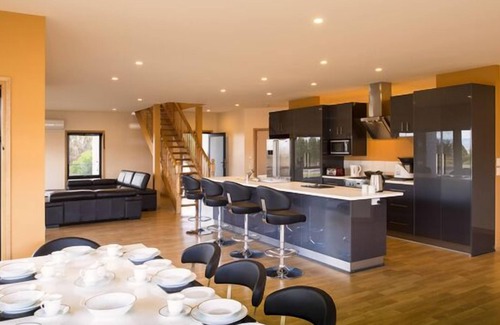 Grindelwald House | One Skyline Executive Residence