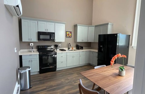 Barre Apartment | One Zero Five Stay 300