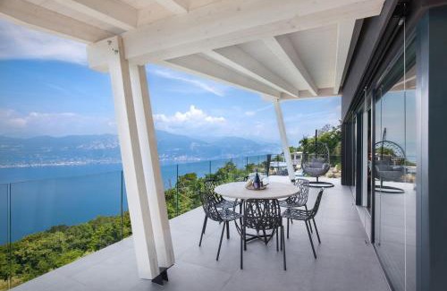 San Zeno di Montagna Villa | Only Adult Villa Montelago With Pool