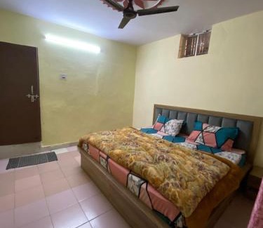 Ukhimath Hotel | Only Cafe