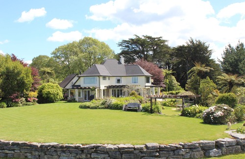 Te Kuiti Cabin | Opens 2025! Private retreat will spoil you, Stunning views, Waitomo's Hidden Gem