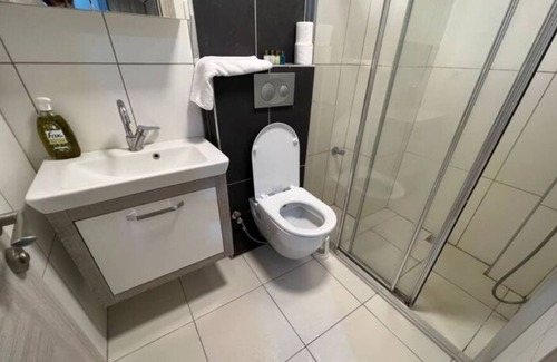 Kultur Mahallesi Apartment | Opposite Erasta shopping center, in the center, 3 km from the sea.