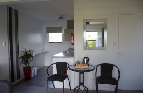 Opua Hotel | Opua Boutique Seaview Motel