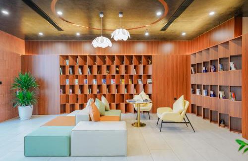 Bac Ninh Hotel | Orange Crystal Phoenix hotel