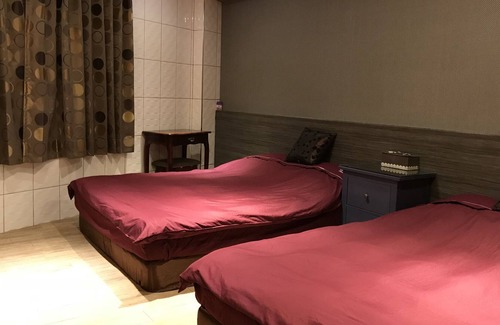 Ruifang House | Orange House B&B Juifen