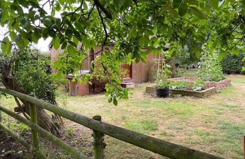 Ross-on-Wye Cabin | Orchard Cabin Herefordshire Wye Valley