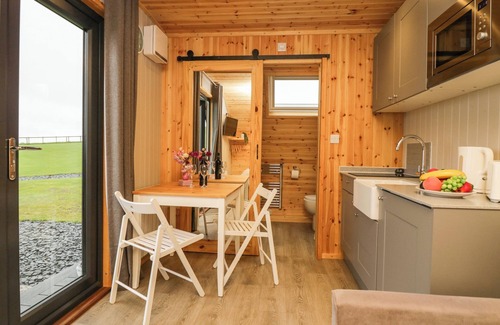 Askam and Ireleth Cottage | ORCHARD, romantic, with a garden in Dalton-In-Furness