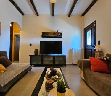 Plepi Apartment | Orestis' Family House