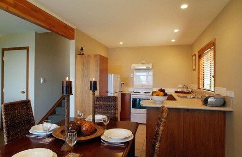 Pukawa Apartment | Oreti Lake Front Apartment