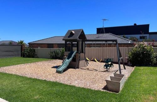 Sellicks Beach House | Oriana Grande- 5 Bdrm Sleeps 14 Beach View Wifi