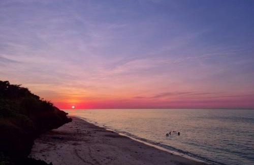 Tambolaka Bed & Breakfast | Oro Beach Houses