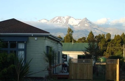 Rangataua Cottage | Oroua Cottage - Rangataua Bach