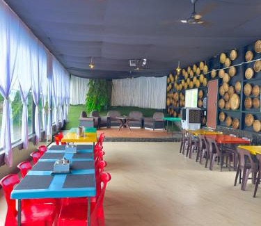 Parner Resort | Orson Lakeview Resort