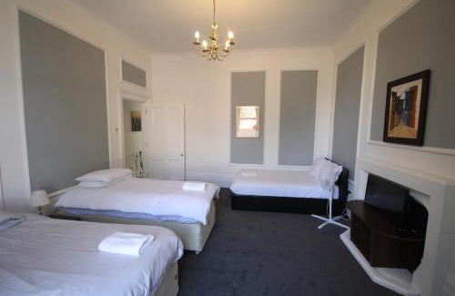 Osterley Apartment | Osterley Place - Apt B