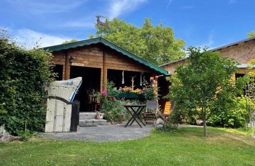 Gelbensande Apartment | Ostsee Jägerhütte am Waldesrand mit Sauna