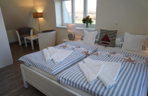 Niesgrau Hotel | Ostseehotel Hunhoi