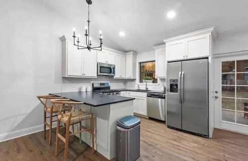 Shreveport House | Our cozy, fully remodeled "Treehouse"!