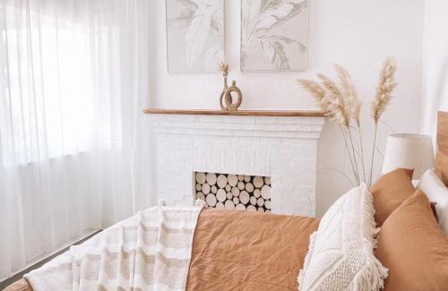 McLaren Vale House | Our NEW 1940's Lovingly Renovated Cosy Cottage