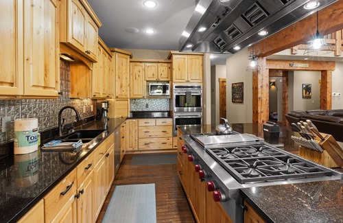 Bozeman House | Outpost Oasis- Wonderful 6 bedroom house!