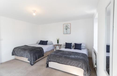 Patchway House | Overdrive rd - Long Stay Contractors by ShortStayUK