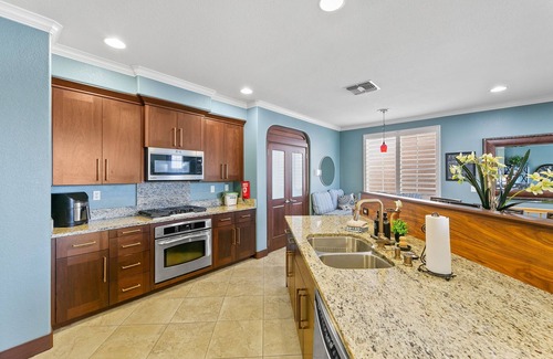 Rancho Cordova House | Overlooks Park & Amphitheater. Near river rafting, Lake Natoma, CSUS Aquatic Ctr