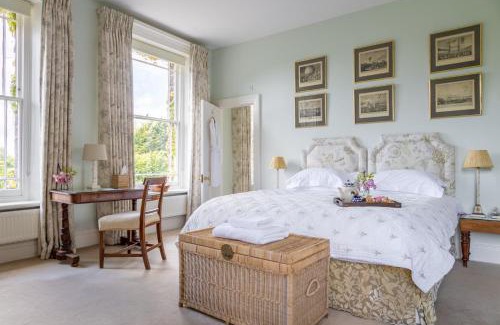 Wroughton Bed & Breakfast | Overtown Manor Bed and Breakfast