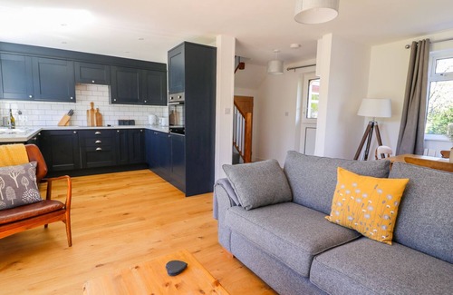 Disserth and Trecoed House | OWL COTTAGE, family friendly, with hot tub in Llandrindod Wells