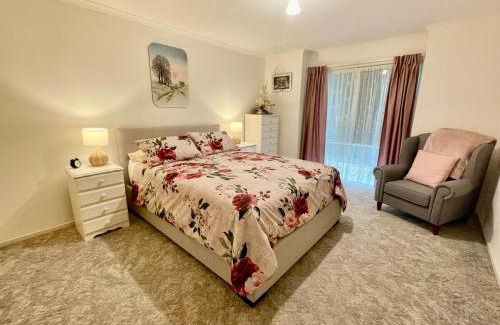 Kingscote House | Owl House on the Corner