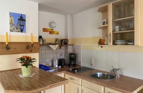 Bannewitz Cottage | Own green idyll in the south of Dresden :-) a stone's throw from the city center