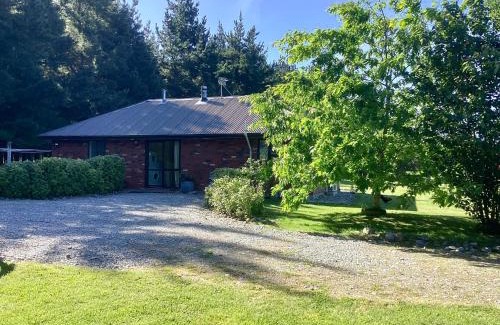 Mount Olympus Ski Field House | Oxford Holiday Cottage