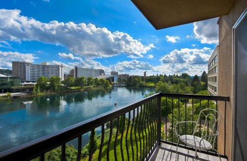 Riverside Hotel | Oxford Suites Spokane Downtown