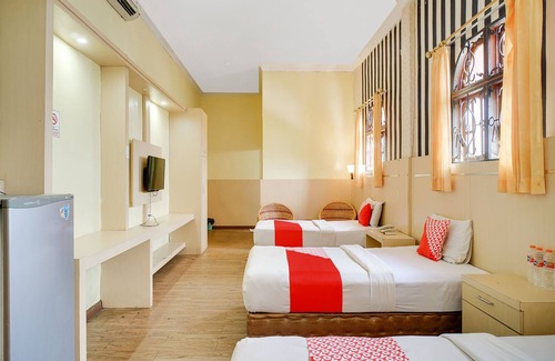 Tanjung Balai Hotel | OYO 1140 Hotel Tresya Tanjung Balai