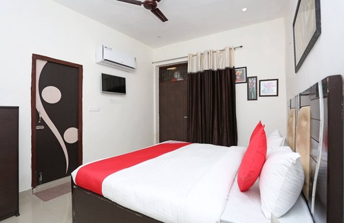 Meerut Hotel | OYO 17443 Tirupati Residency