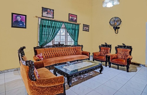 Kayu Agung Hotel | OYO 3205 Penginapan Mikial Ismi Kayuagung Syariah