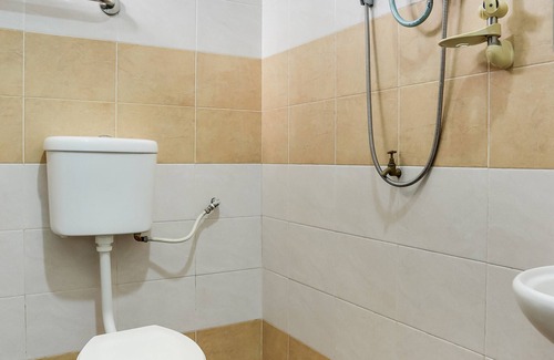 Teras Jernang Hotel | OYO 44094 Bangi Lanai Hotel